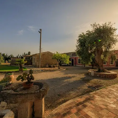 Masseria Sant' Elia Vakantieboerderij *